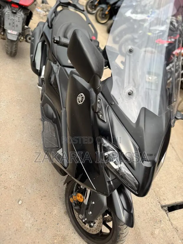 Yamaha 2024 Black · Photo 1