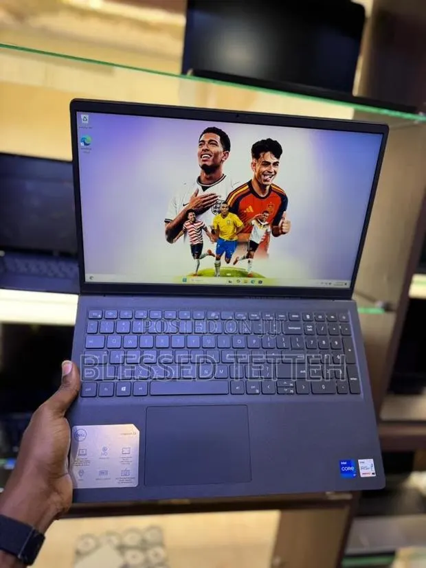 Laptop Dell Inspiron 15 16GB Intel Core i7 SSD 512GB · Photo 1