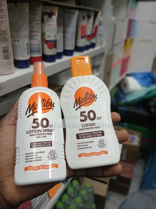 Malibu Sun Lotion Spray SPF50 · Photo 1