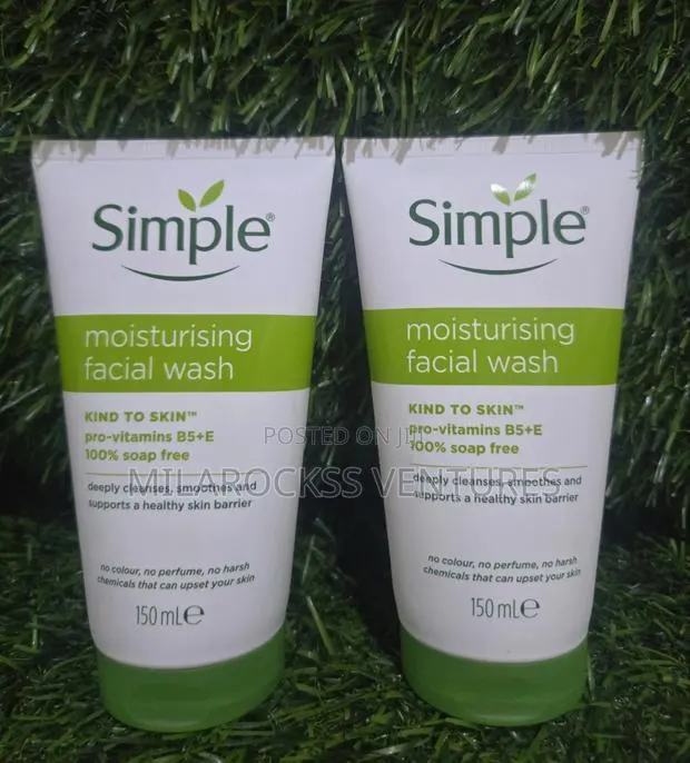 Simple Moisturizing Facial Wash. 150ml. · Photo 1