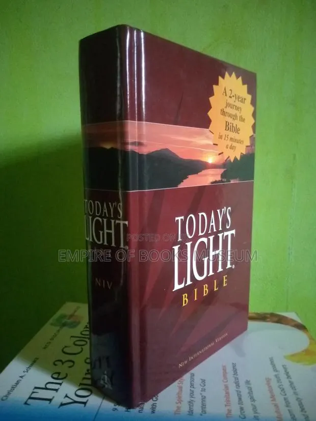 Today's Light Bible-Niv · Photo 1