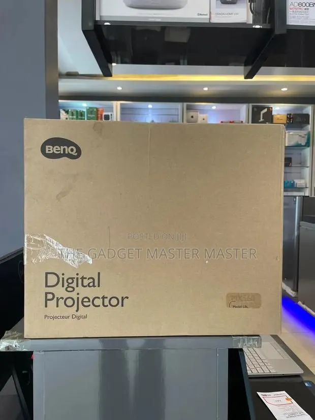 Benq Mx560 4000 Lumen Svga DLP Protector · Photo 1