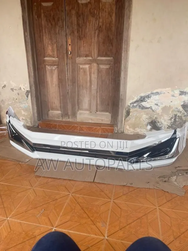 Toyota Land Cruiser Prado 2010-2023 Spoiler. · Photo 1