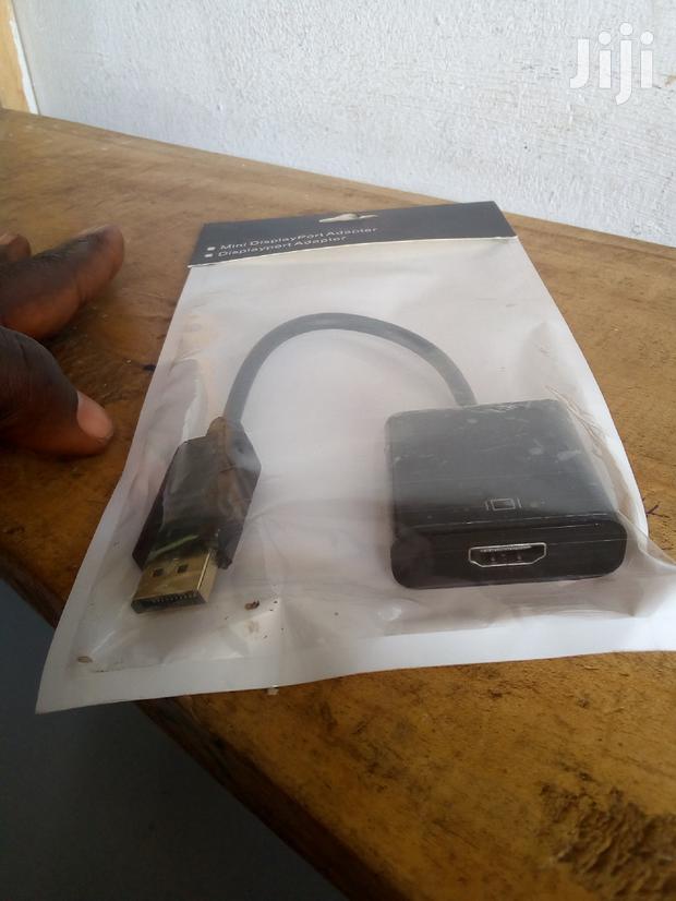 Display Port to HDMI Adapter · Photo 2