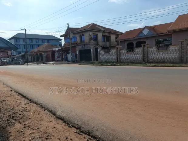 Road Side Half Plot for Sale at Feyiase · Photo 1