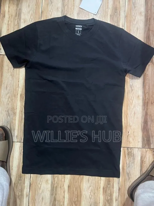 Black Round Neck T Shirt · Photo 1