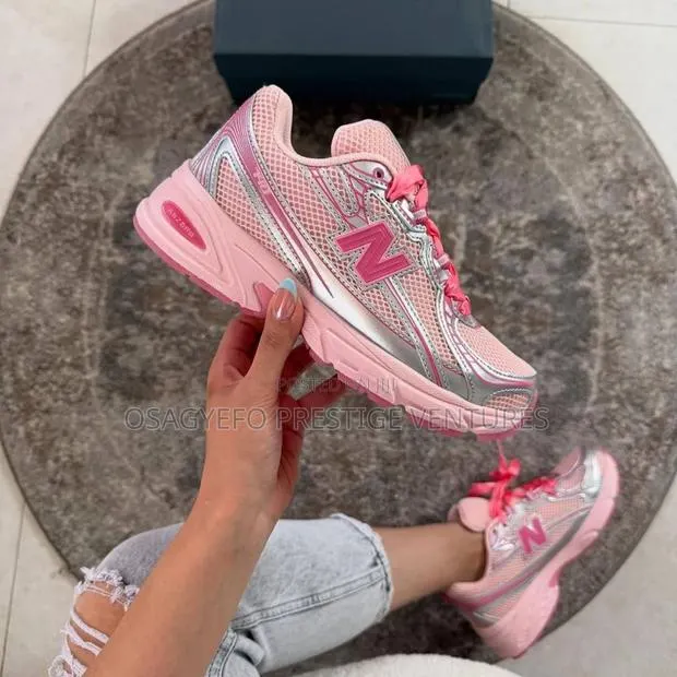 High Quality New Balance Sneakers Ladies · Photo 1