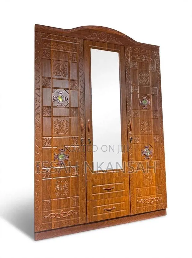 3 in 1 Wood Wardrobe · Photo 1