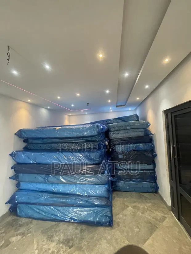 Queen Size Matresses · Photo 1
