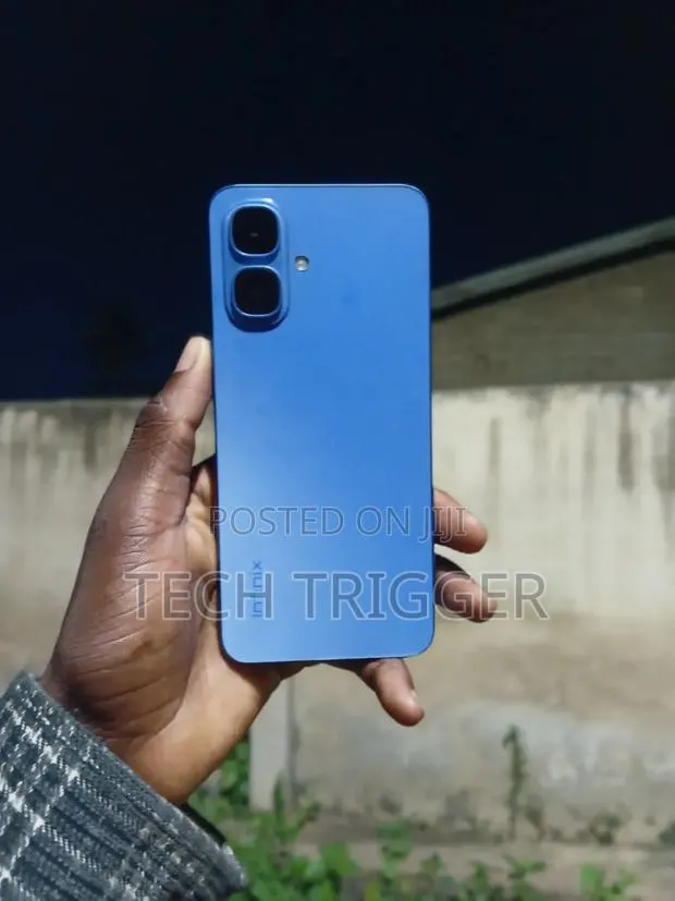 Infinix Smart 10 64 GB Blue · Photo 1