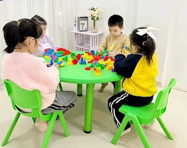 Durable Kids Round Plastic Table For Learning · Photo 1