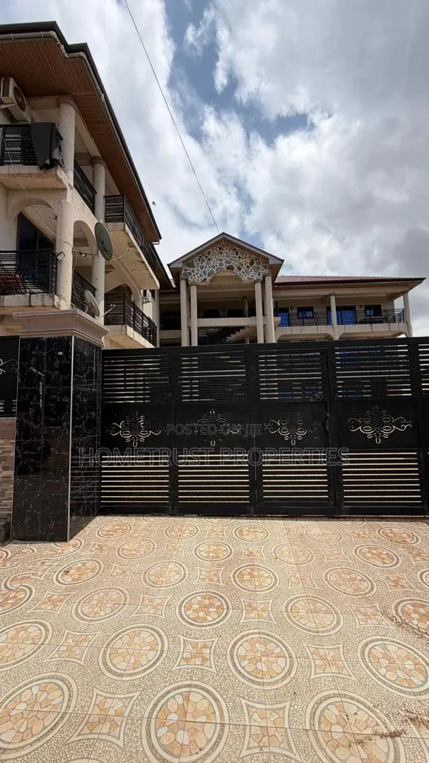 2bdrm Apartment in Pokuase Amafrom for rent