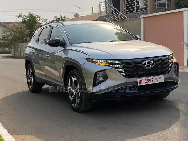 Hyundai Tucson 2022 Silver · Photo 1