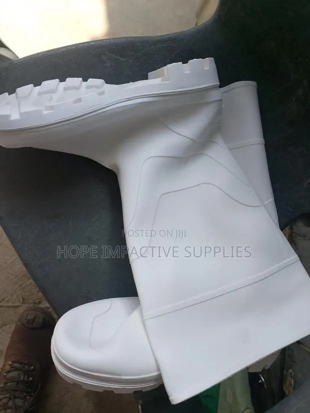 Quality White Wellington Boots<>Non Steel Toe. · Photo 2