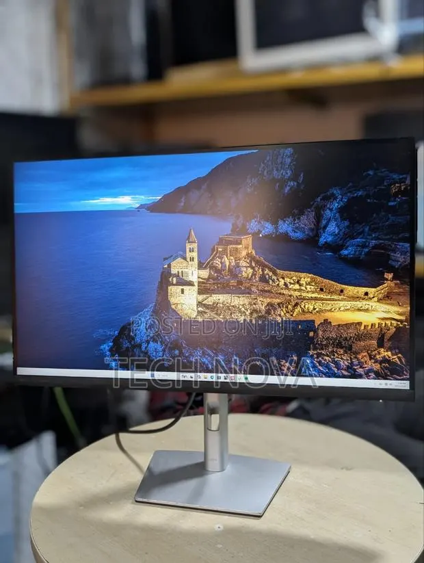 Dell P2721Q USB-C Monitor, 27" 4K UHD IPS Panel, 60Hz Refresh Rate