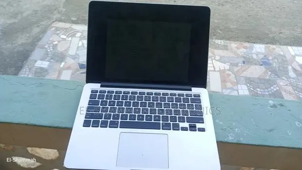 Laptop Apple MacBook Pro 2015 8GB Intel Core i5 SSD 128GB · Photo 1