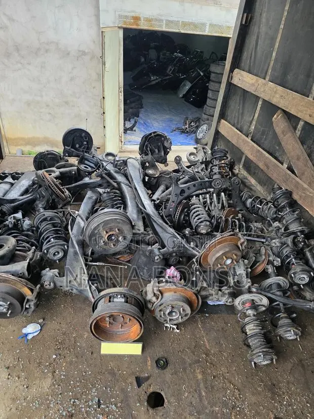 Toyota Voxy Under Carriage · Photo 1