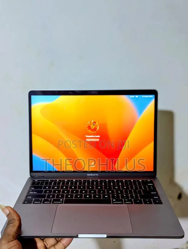 Laptop Apple MacBook Pro 2017 16GB Intel Core i5 SSD 256GB · Photo 1