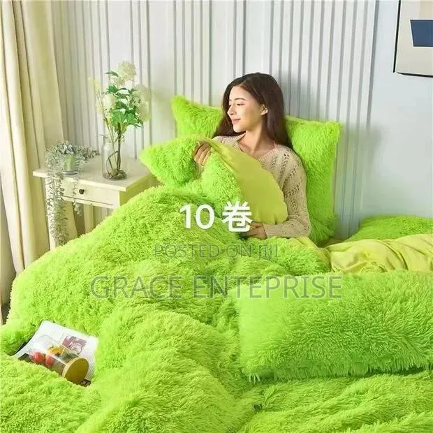 Luxurious Fluffy Duvet Set in Diff Colors · Photo 1