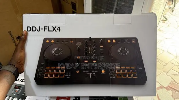 Pioneer DDJ-Flx4 · Photo 1
