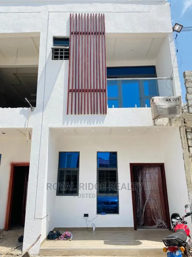 2bdrm Duplex in East Legon School, Accra Metropolitan for sale · Photo 1