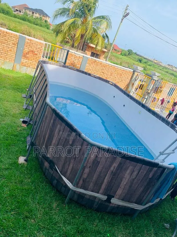 Giant Pool for Rent · Photo 1