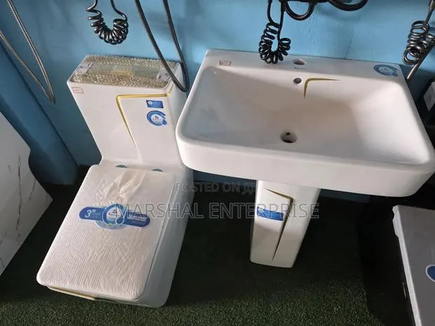Toilet Seat With Basin · Photo 1