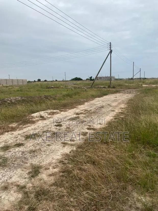 Easy Accessed Lands · Photo 1