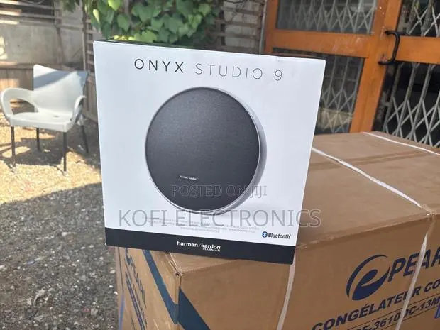 Harman Kardon Onyx Studio 9 Sleek, Powerful Beat Master · Photo 1