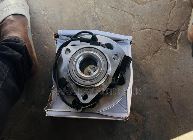 Dodge Ram 1500 2015,2016,2017,2018,2019 Front Wheel Free Hub · Photo 1