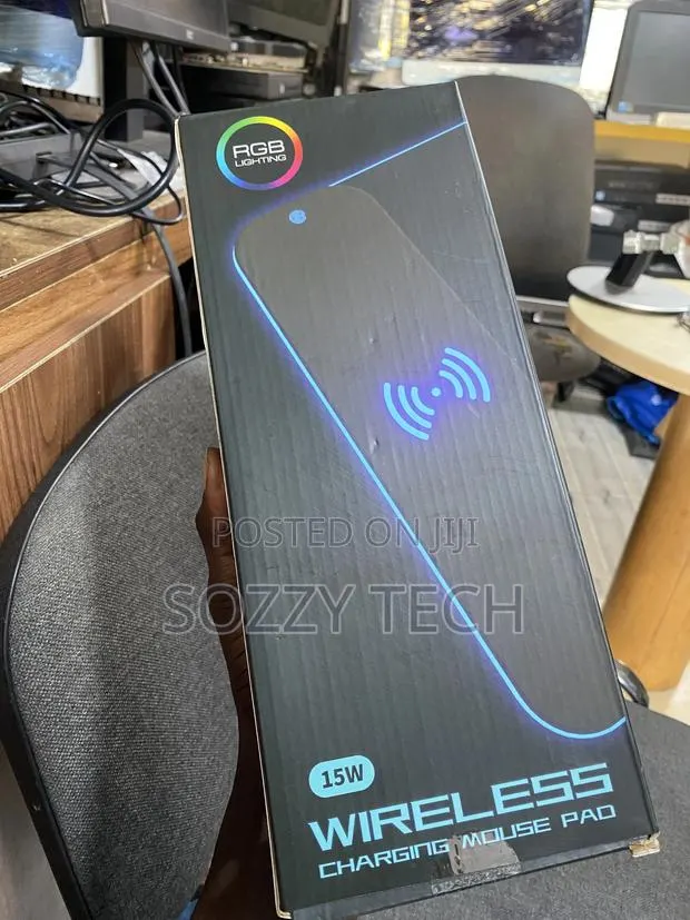 GIM Wireless Charging RGB Gaming Mouse Pad 15W, LED Mouse Mat · Photo 1