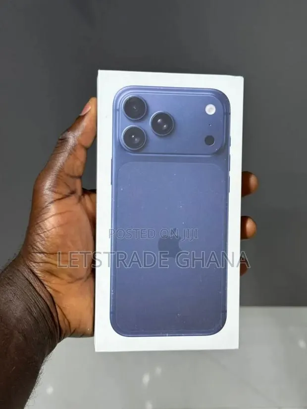 New Apple iPhone 17 Pro 512 GB Blue · Photo 1