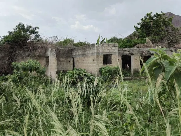 Plot for Sale at Kenyasi Adwumam 130*100 Ft · Photo 1
