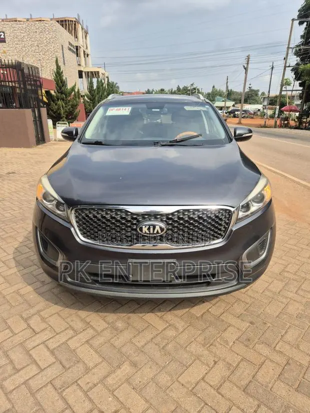 Kia Sorento 2017 Gray · Photo 1