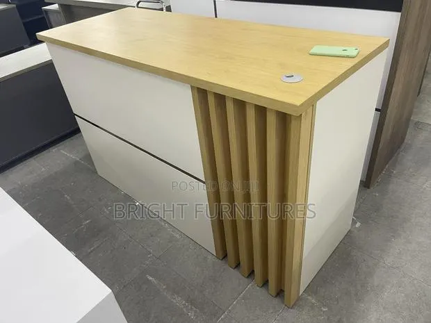 High Quality Wooden Office Desk · Photo 1
