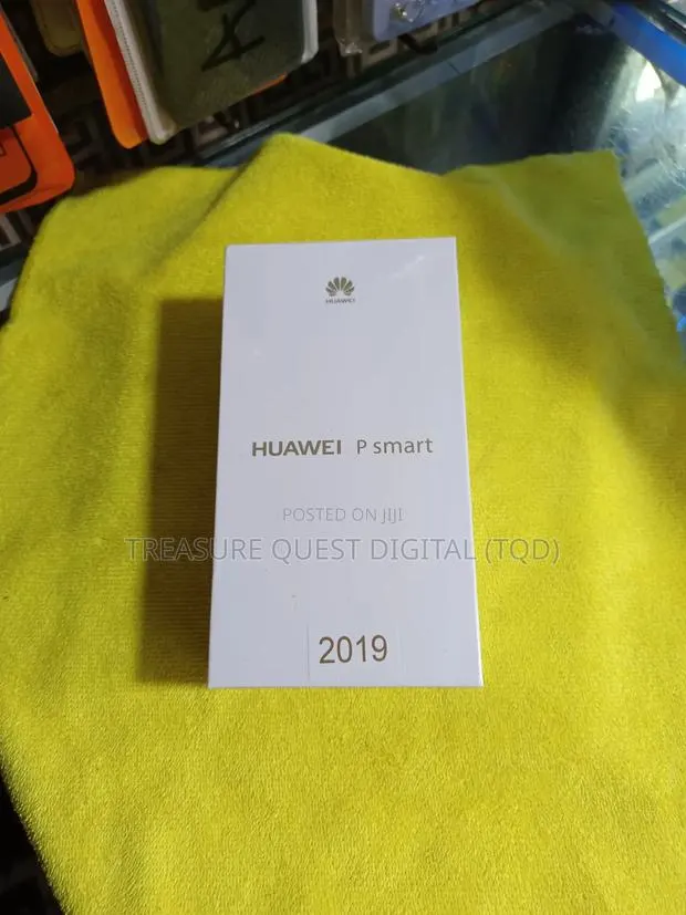 New Huawei P Smart 2019 64 GB Black · Photo 1