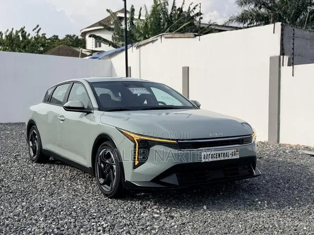 Kia K4 EX FWD 2025 Green · Photo 1