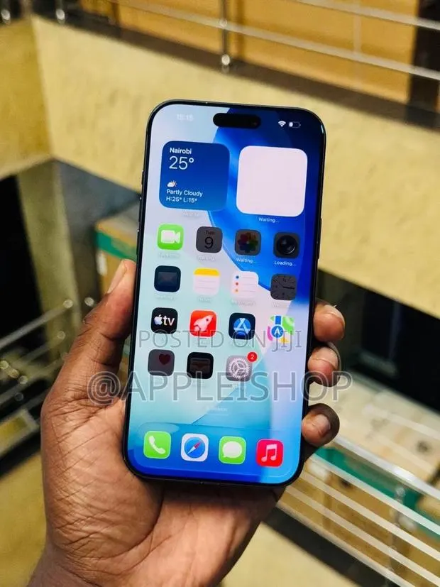 Apple iPhone 17 Pro Max 512 GB Blue · Photo 1