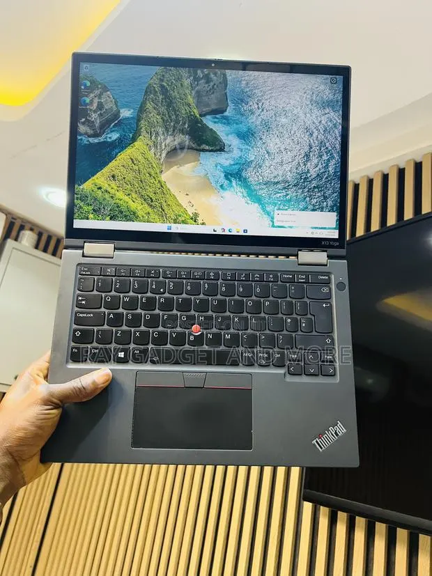 Laptop Lenovo ThinkPad x13 Yoga 16GB Intel Core i5 SSD 256GB · Photo 1