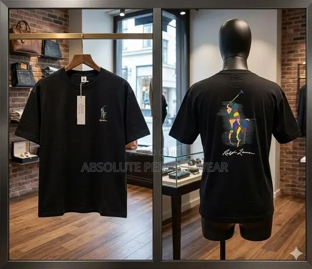 Neatly Round Neck for Men Available · Photo 1