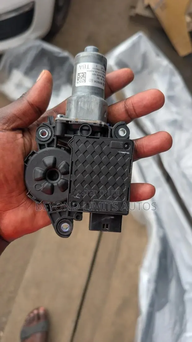 Honda Civic 2022,2023,2024,2025 Sun Roof Motor · Photo 1