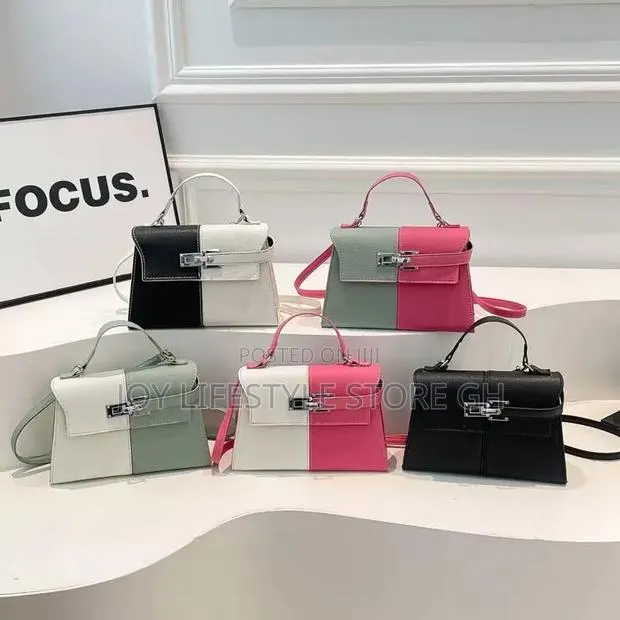 Ladies Bags · Photo 1