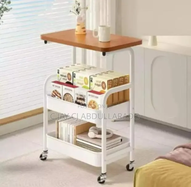 Book 3 Step With Table · Photo 1