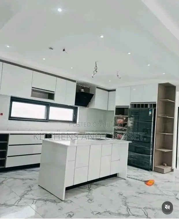 Modern Kitchen Cabinent · Photo 1