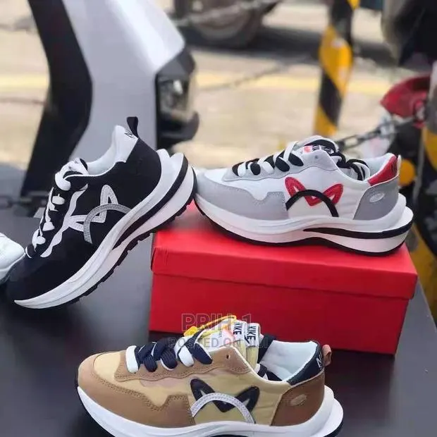 Boys Trainers · Photo 1