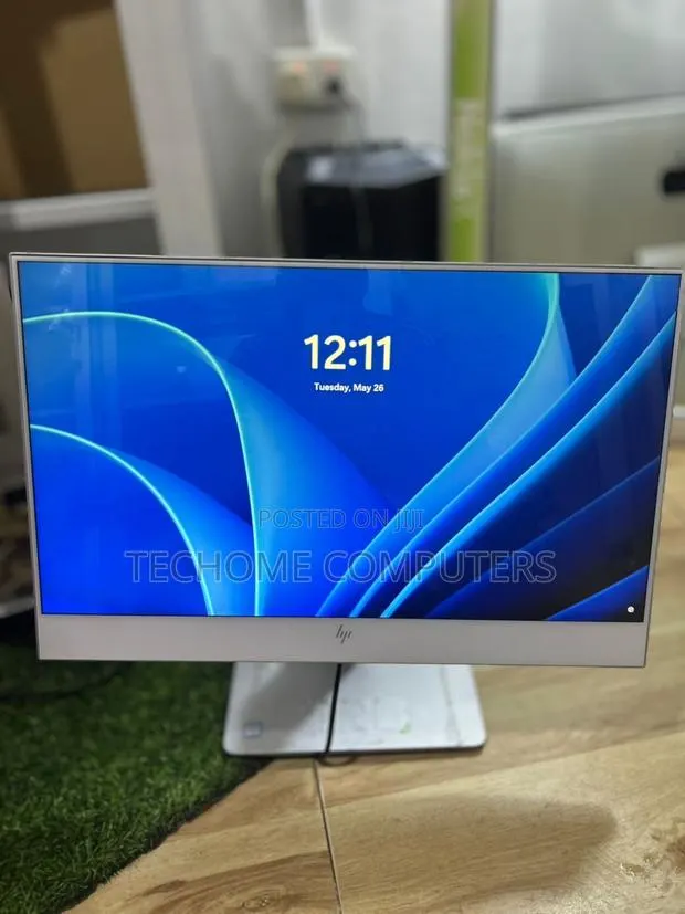 Desktop Computer HP 200 G4 22 All-in-One 16GB Intel Core i5 SSD 512GB · Photo 1