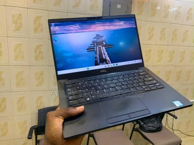 Laptop Dell Latitude 3480 8GB Intel Core i5 HDD 500GB · Photo 1