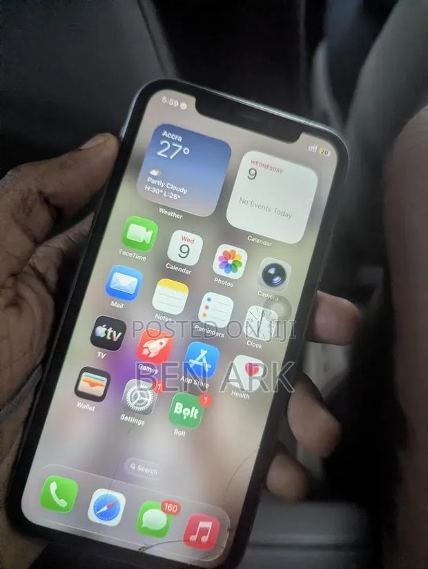 Apple iPhone 11 64 GB Green · Photo 1