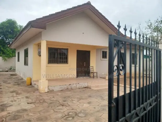 3bdrm House in Hfc Estate, Spintex for rent · Photo 1