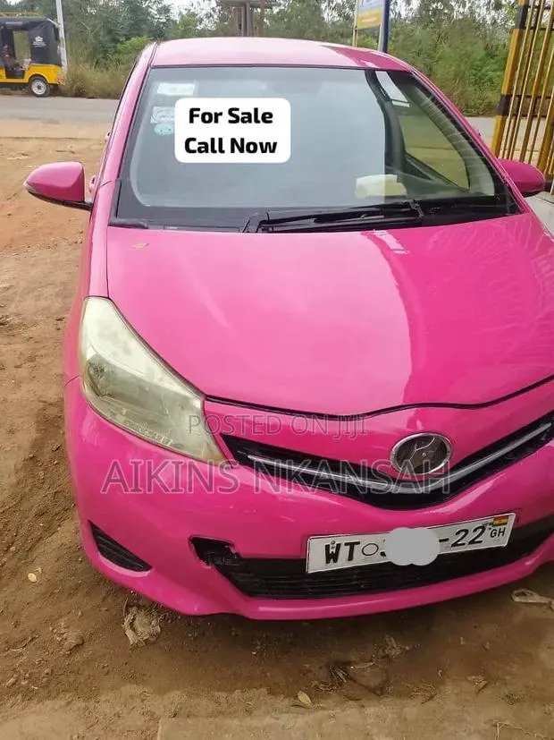 Toyota Vitz 1.0 FWD 3dr 2012 Pink · Photo 1